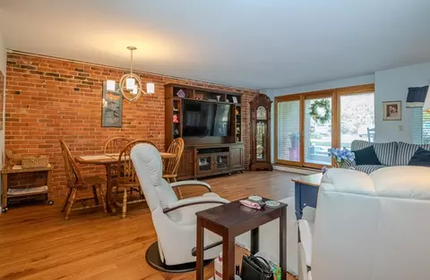 Living - 30 Conant St #1B, Beverly, MA 01915 photo 3 of 5