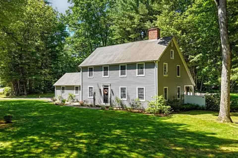 12 Blueberry Bnd, South Hadley, MA 01075