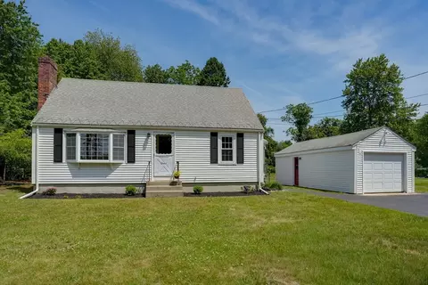 12 Kelley St, Medway, MA 02053