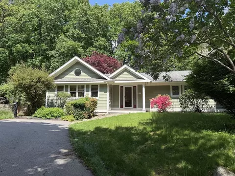 15 Central St, Acton, MA 01720