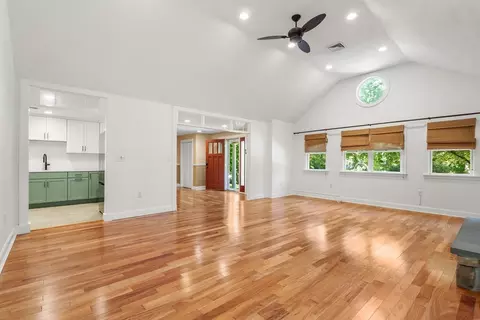 15 Central St, Acton, MA 01720 photo 7