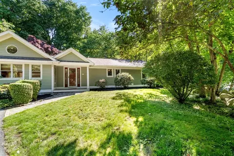 15 Central St, Acton, MA 01720 photo 2