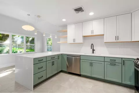 15 Central St, Acton, MA 01720 photo 9