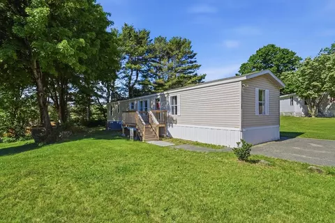 29 Birch Ln, Wales, MA 01081