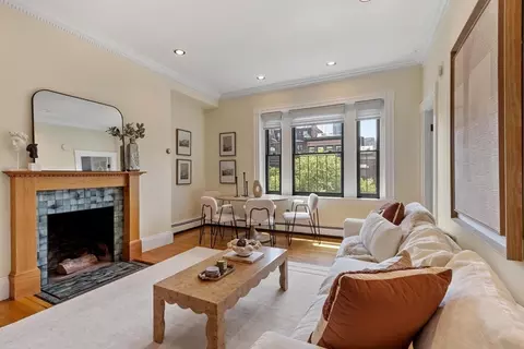462 Beacon St #31, Boston, MA 02115