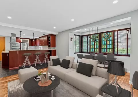 100 Ledgewood Dr #319, Stoneham, MA 02180