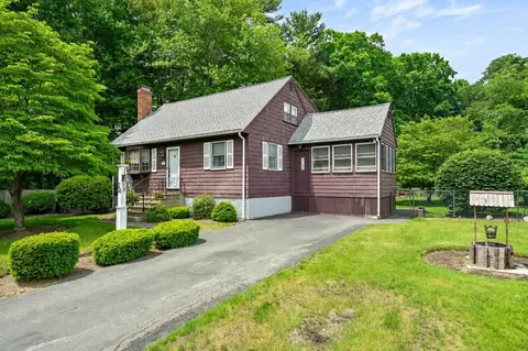 24 Spallus Rd, Stoughton, MA 02072