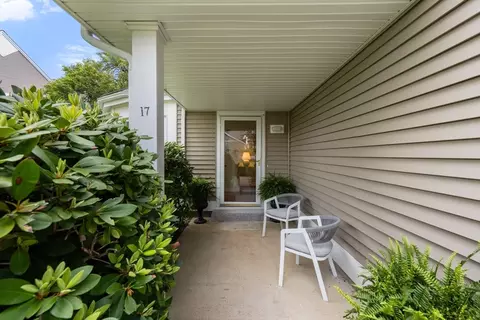 17 Bay Pointe Dr Ext #17, Buzzards Bay, MA 02532 photo 4