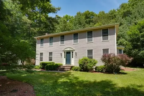 16 Beaverbrook Rd #53, Norfolk, MA 02056