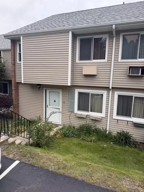 56 Glen Devin St #56, Amesbury, MA 01913