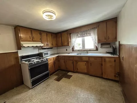 29 Oakland Ave, Everett, MA 02149 photo 17