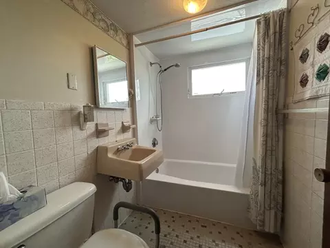 29 Oakland Ave, Everett, MA 02149 photo 26