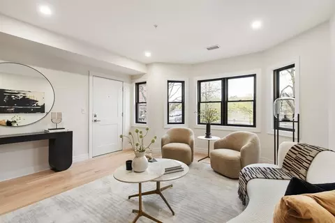 72 Hyde Park Ave #1, Jamaica Plain, MA 02130