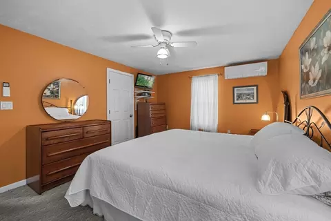 Bedroom - 30 Minot Ave, Wareham, MA 02571 photo 3 of 6