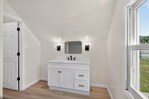 Bath - 163 Powell Ave, Springfield, MA 01118 photo 5 of 6