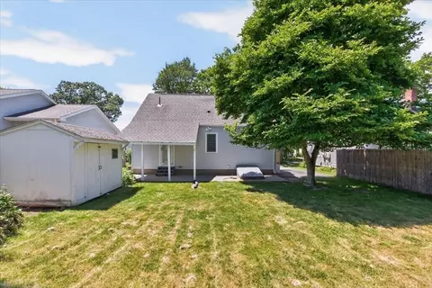 Exterior - 163 Powell Ave, Springfield, MA 01118 photo 7 of 12