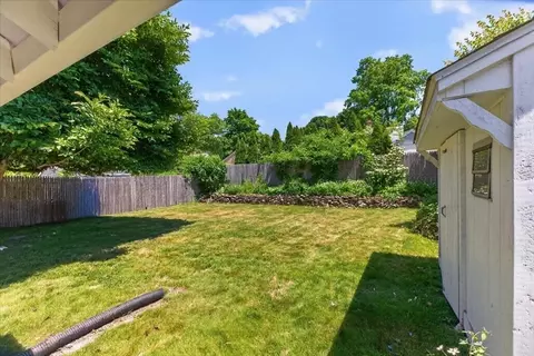 Exterior - 163 Powell Ave, Springfield, MA 01118 photo 8 of 12