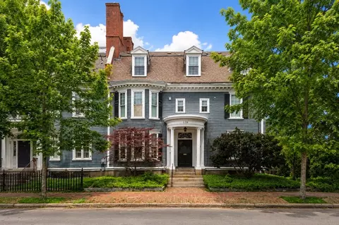 110 High St #3, Newburyport, MA 01950