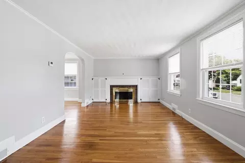 Living - 31 Beech St, Dedham, MA 02026 photo 3 of 6