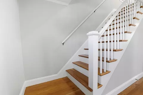 Entry Way - 31 Beech St, Dedham, MA 02026 photo 2 of 3
