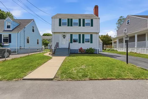 31 Beech St, Dedham, MA 02026