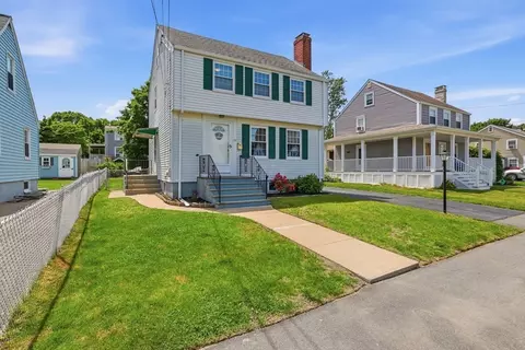 Exterior - 31 Beech St, Dedham, MA 02026 photo 5 of 7