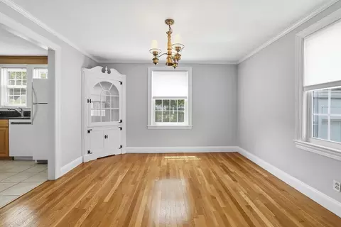Living - 31 Beech St, Dedham, MA 02026 photo 5 of 6