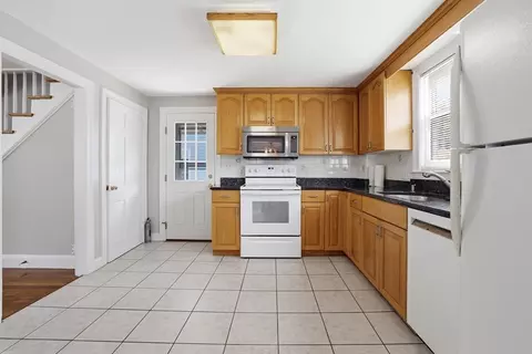 Kitchen - 31 Beech St, Dedham, MA 02026 photo 1 of 3