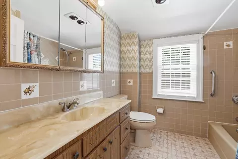Bath - 31 Beech St, Dedham, MA 02026 photo 2 of 2
