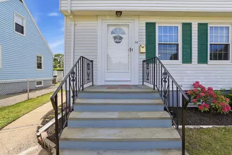 Exterior - 31 Beech St, Dedham, MA 02026 photo 4 of 7