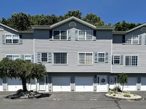 27 Waters Edge #27, Ludlow, MA 01056