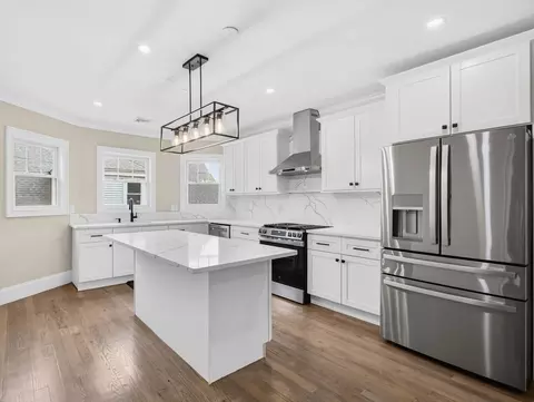 152 Washington St #3, Boston, MA 02135
