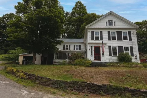 2 Cross St, Buckland, MA 01338
