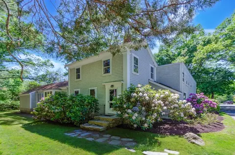 40 Allen St, Marion, MA 02738