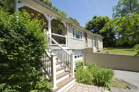 53 Boutelle Rd, Sterling, MA 01564