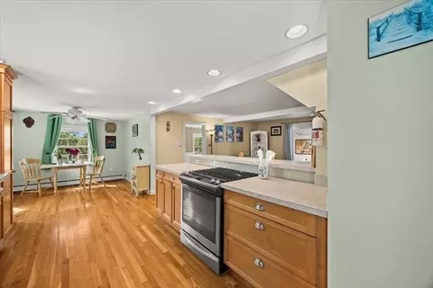Kitchen - 39 Everett St, Marshfield, MA 02050 photo 3 of 3