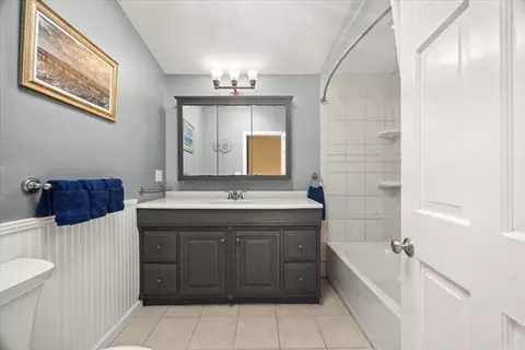 Bath - 39 Everett St, Marshfield, MA 02050 photo 2 of 2