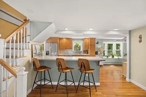 Entry Way - 39 Everett St, Marshfield, MA 02050 photo 2 of 4