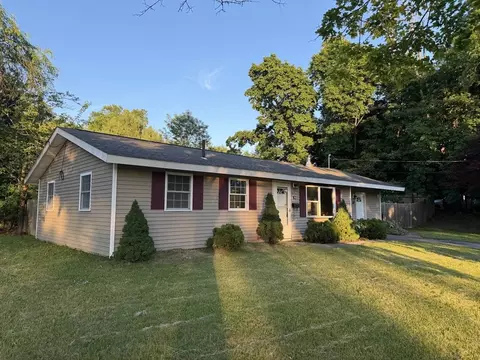 87 Howland St, Brockton, MA 02302