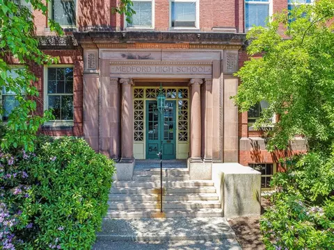 54 Forest St #219, Medford, MA 02155