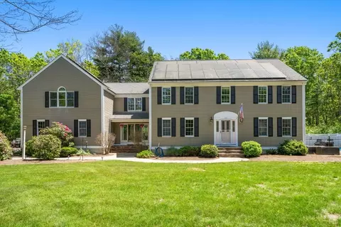 103 Cranberry Dr, Halifax, MA 02338