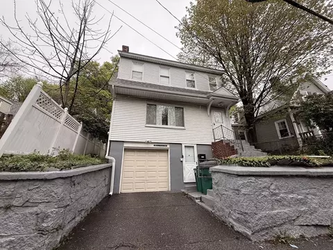18 Pleasant St, Fitchburg, MA 01420