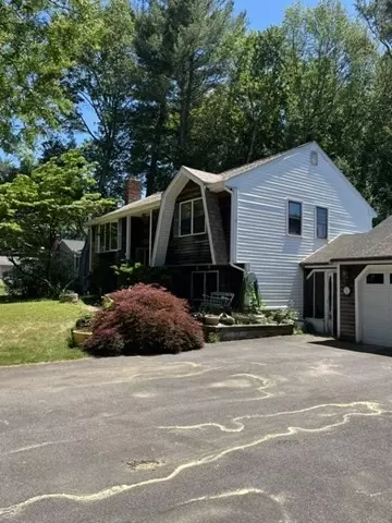 35 Mc Keon Dr, North Attleboro, MA 02760