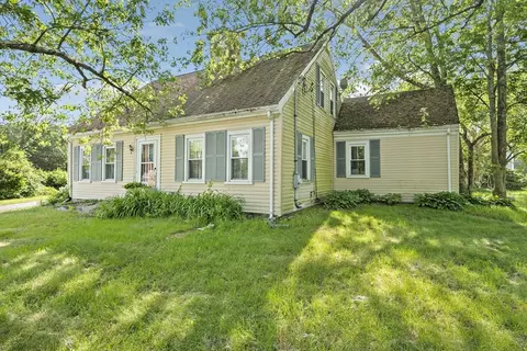 369 Washington St, East Bridgewater, MA 02333