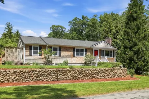 32 Wychwood Dr, Littleton, MA 01460