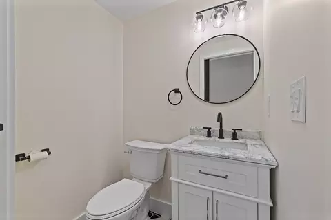 Bath - 4 Eagleton S, Spencer, MA 01562 photo 1 of 5