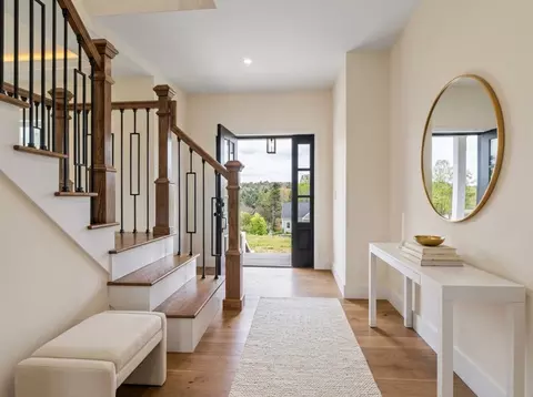 Entry Way - 4 Eagleton S, Spencer, MA 01562 photo 1 of 4