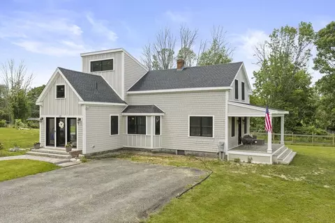 32 County St, Lakeville, MA 02347