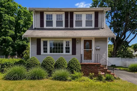 216 Park Ave, Weymouth, MA 02190