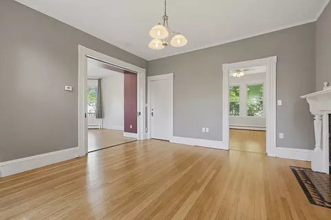Living - 173 High St, Reading, MA 01867 photo 2 of 8